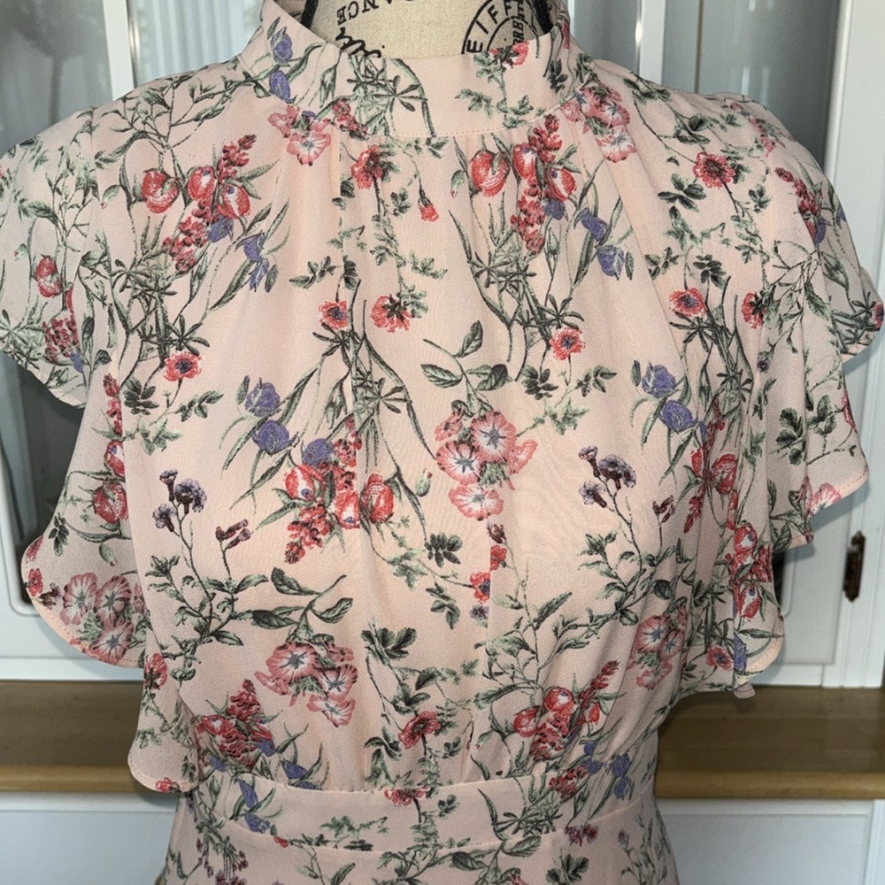 GORGEOUS FLOWING FLOWER 🌸 DRESS